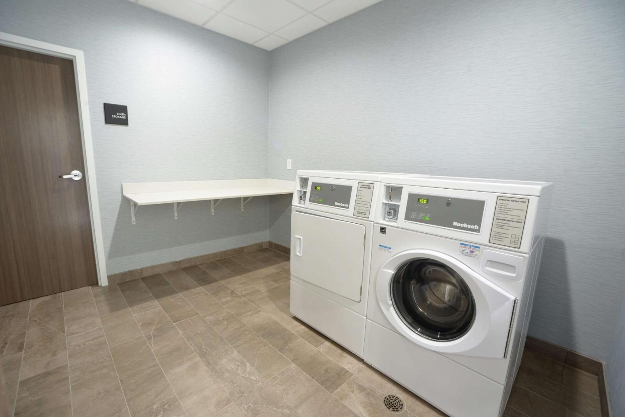 Hotel Hampton & City/quail Springs 3*