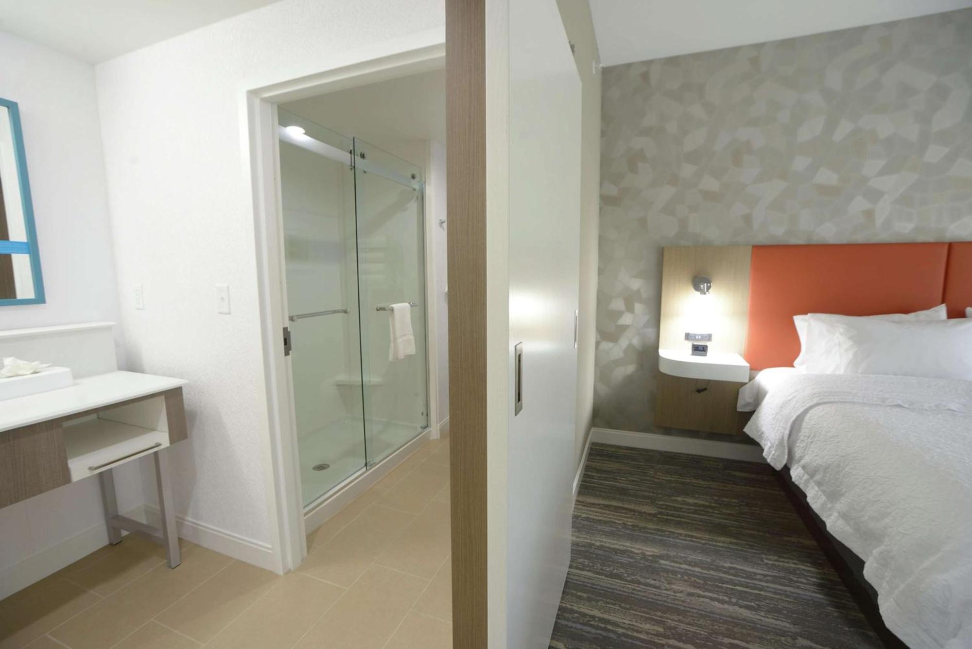 Hampton & City/quail Springs Hotel