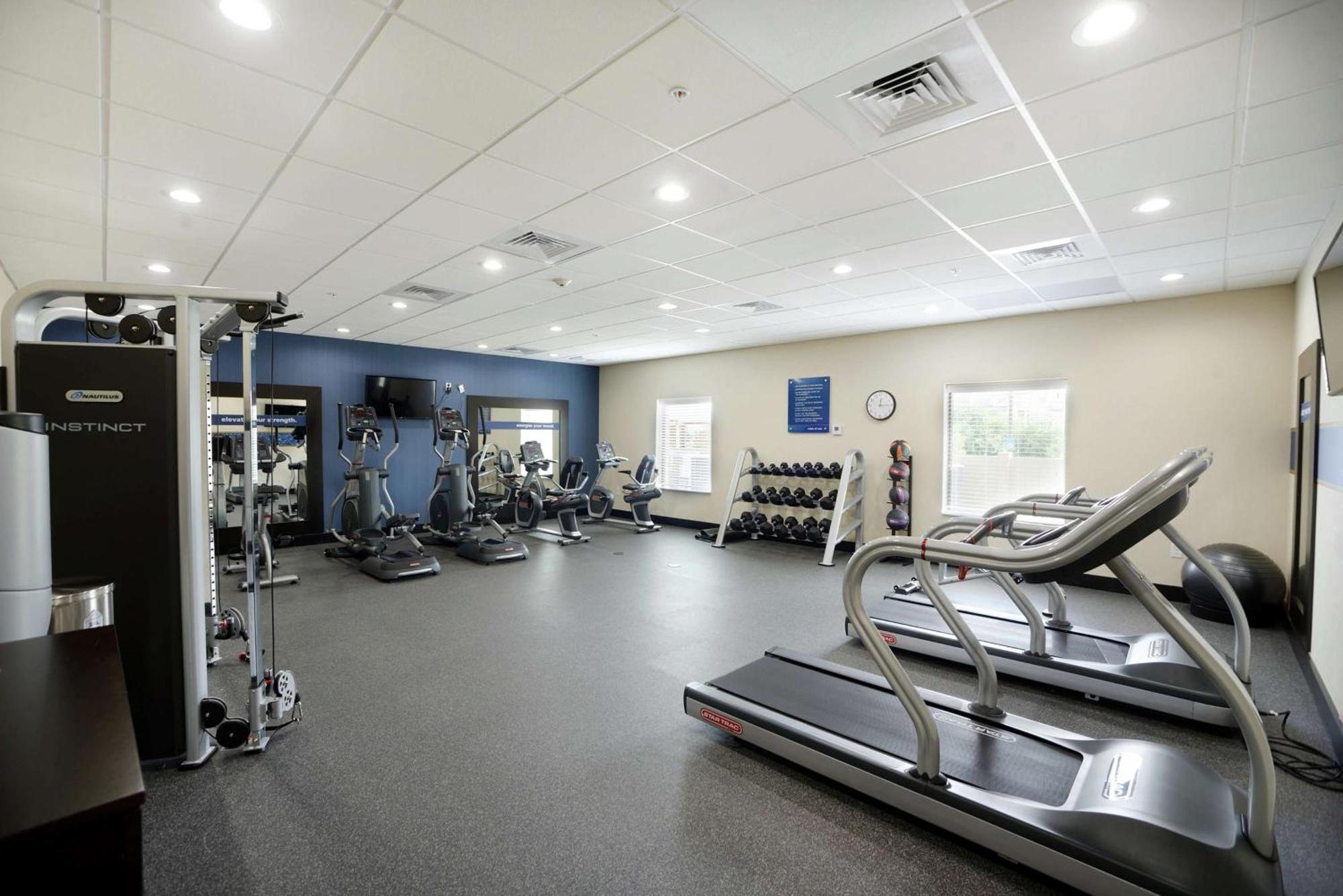 Hampton & City/quail Springs Hotel